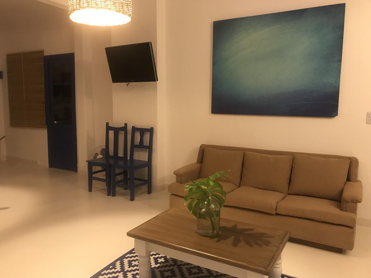 City Hotel Посадас Екстериор снимка