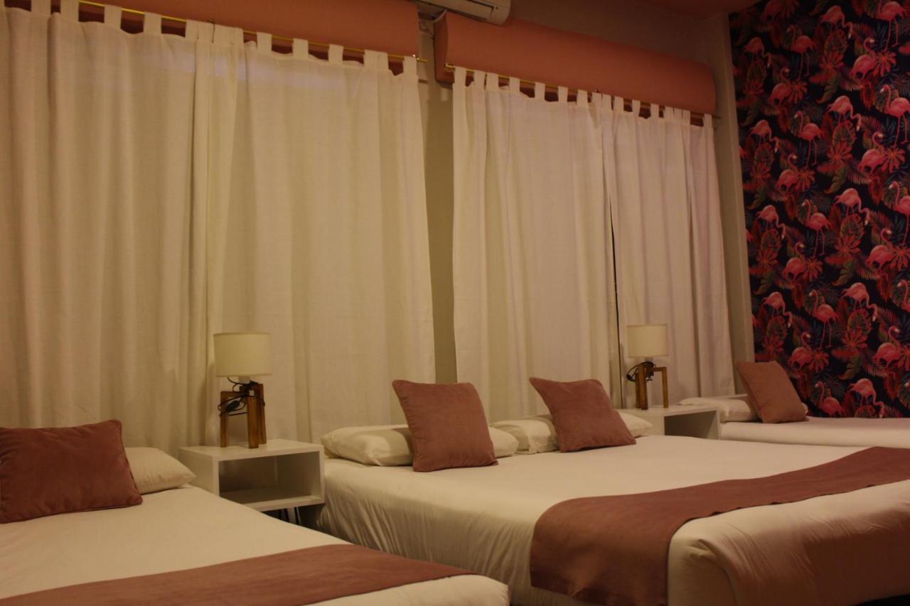 City Hotel Посадас Екстериор снимка